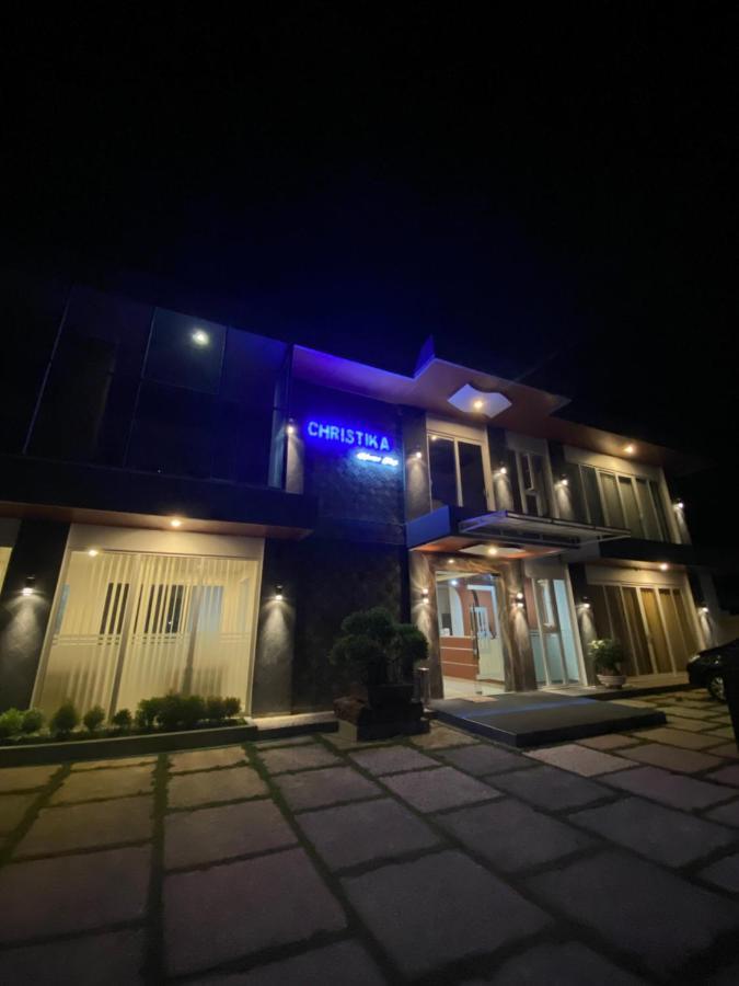 Christika Homestay 라부안 바조 외부 사진