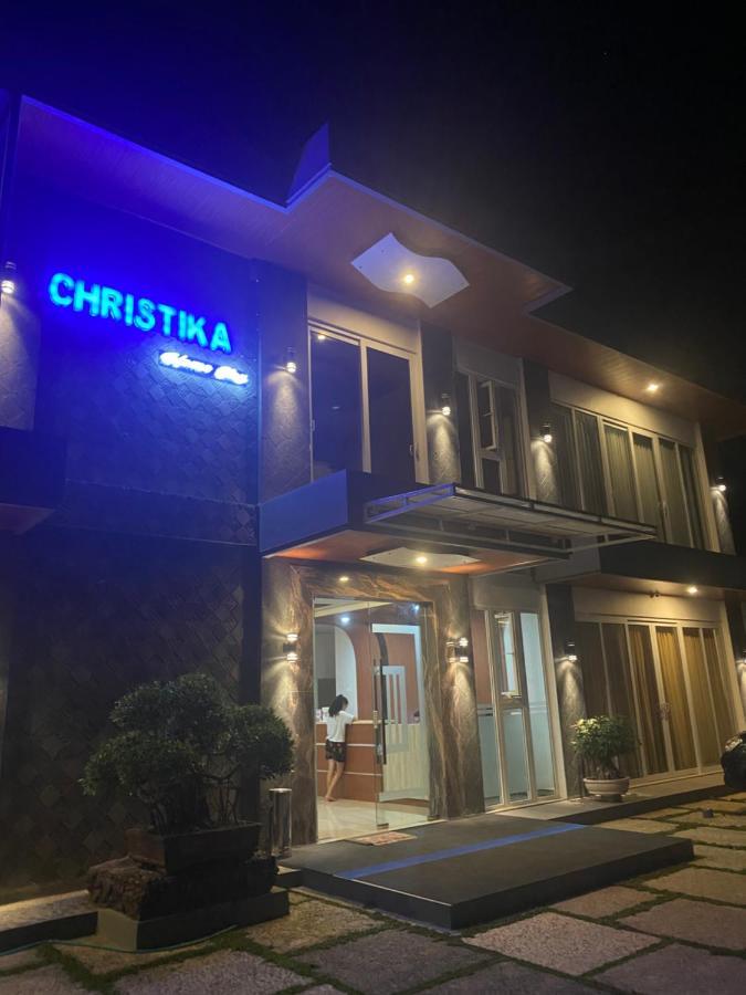 Christika Homestay 라부안 바조 외부 사진
